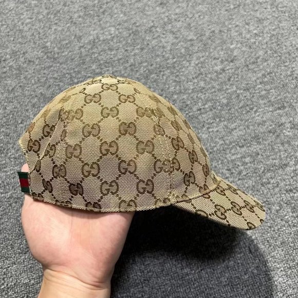 Gucci hat men and women 100% brand new and authentic unused